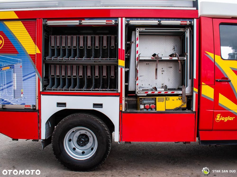 Mercedes-Benz ATEGO 1328 4x4 ZIEGLER LF 20/16 Straż pożarna - 23