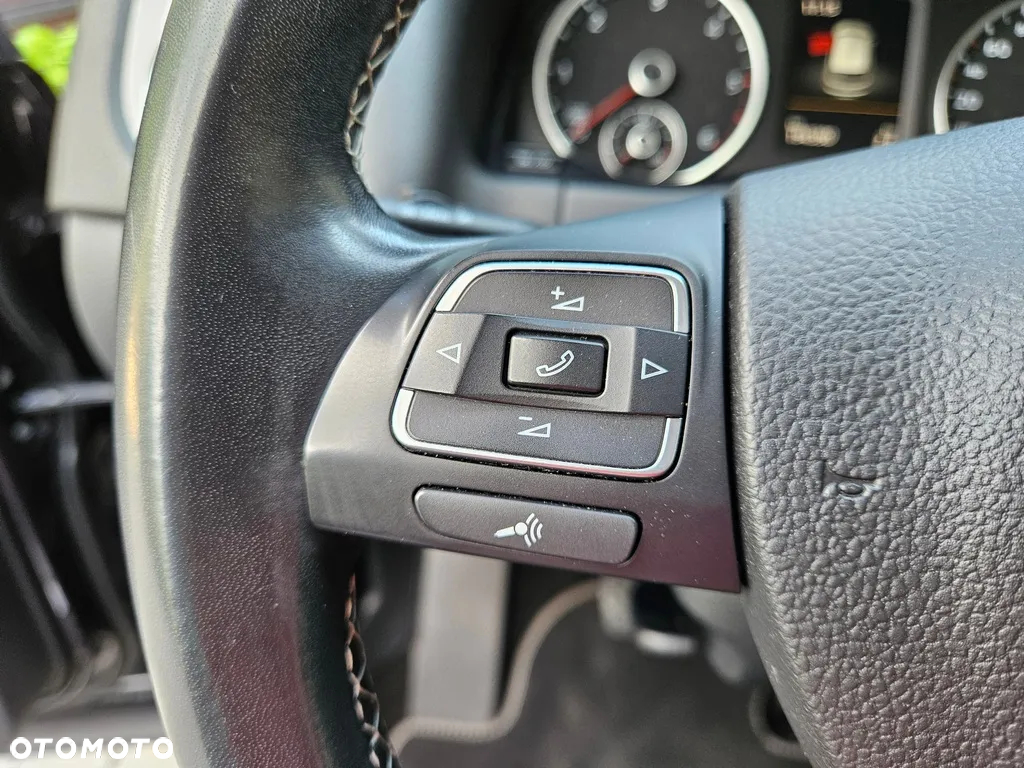 Volkswagen Tiguan 2.0 TDI SCR BlueMotion Technology Lounge Sport & Style - 31