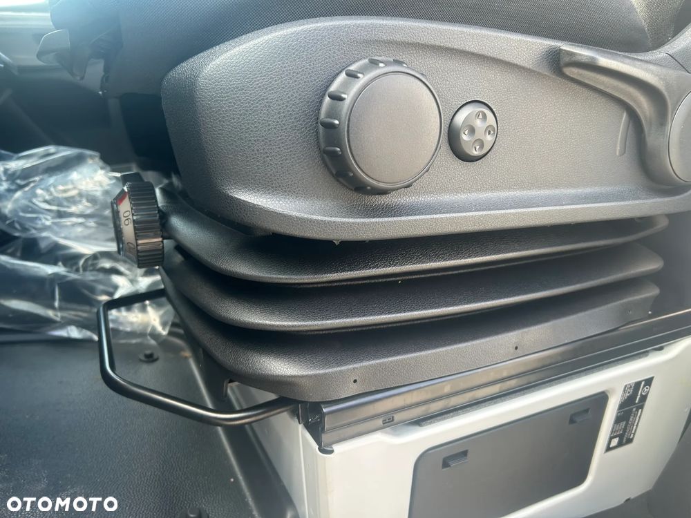 Mercedes-Benz Sprinter - 6