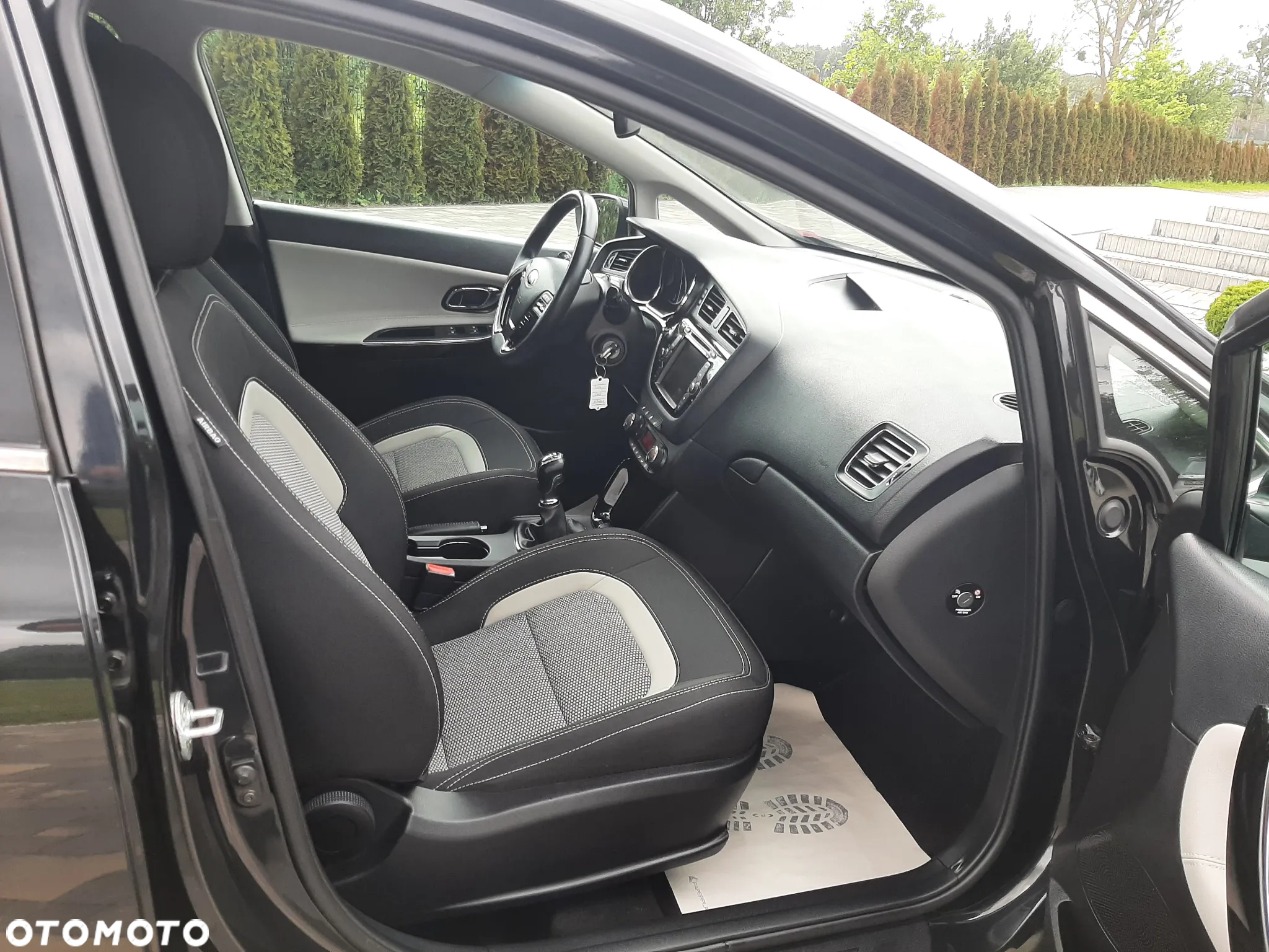 Kia Ceed 1.6 CRDi 128 Platinum Edition - 16
