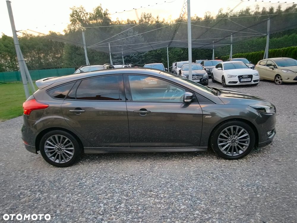Ford Focus 1.0 EcoBoost ST-Line - 5