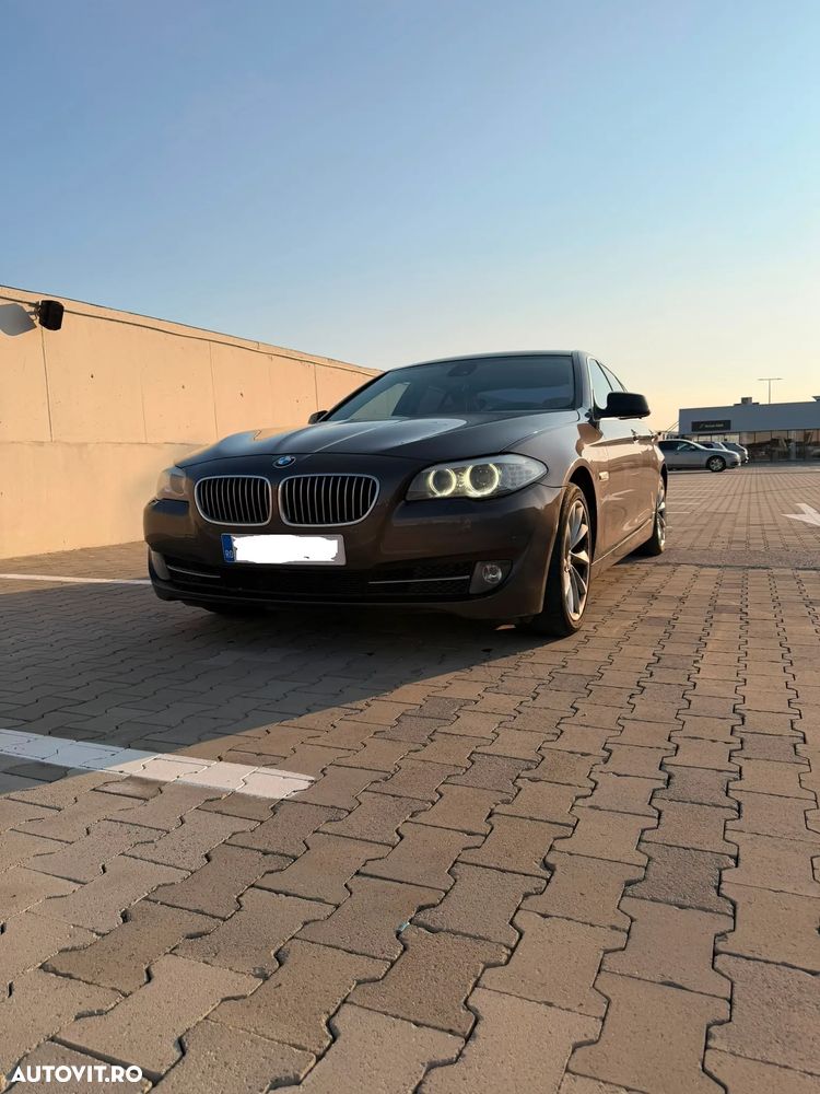 BMW Seria 5 520d Aut. - 1