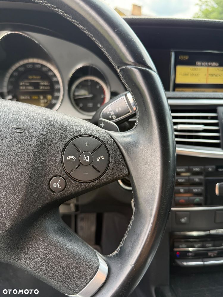 Mercedes-Benz Klasa E 220 CDI BlueEff Avantgarde - 24
