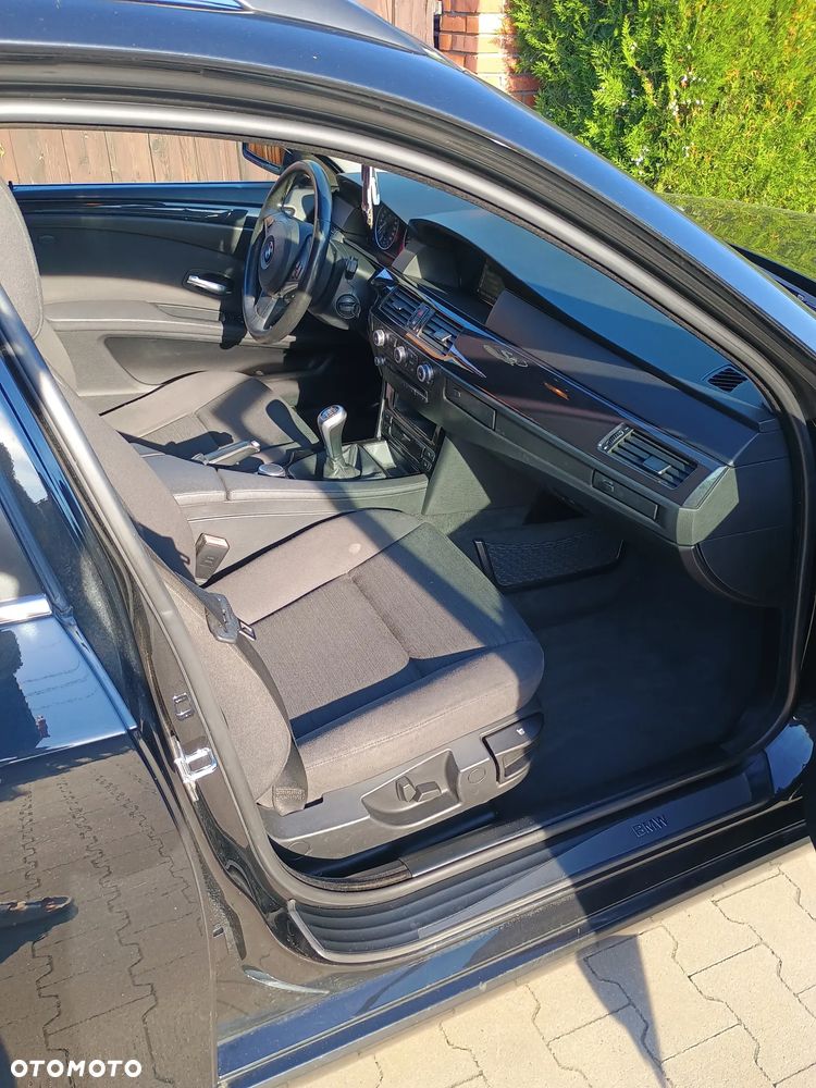 BMW Seria 5 523i - 8