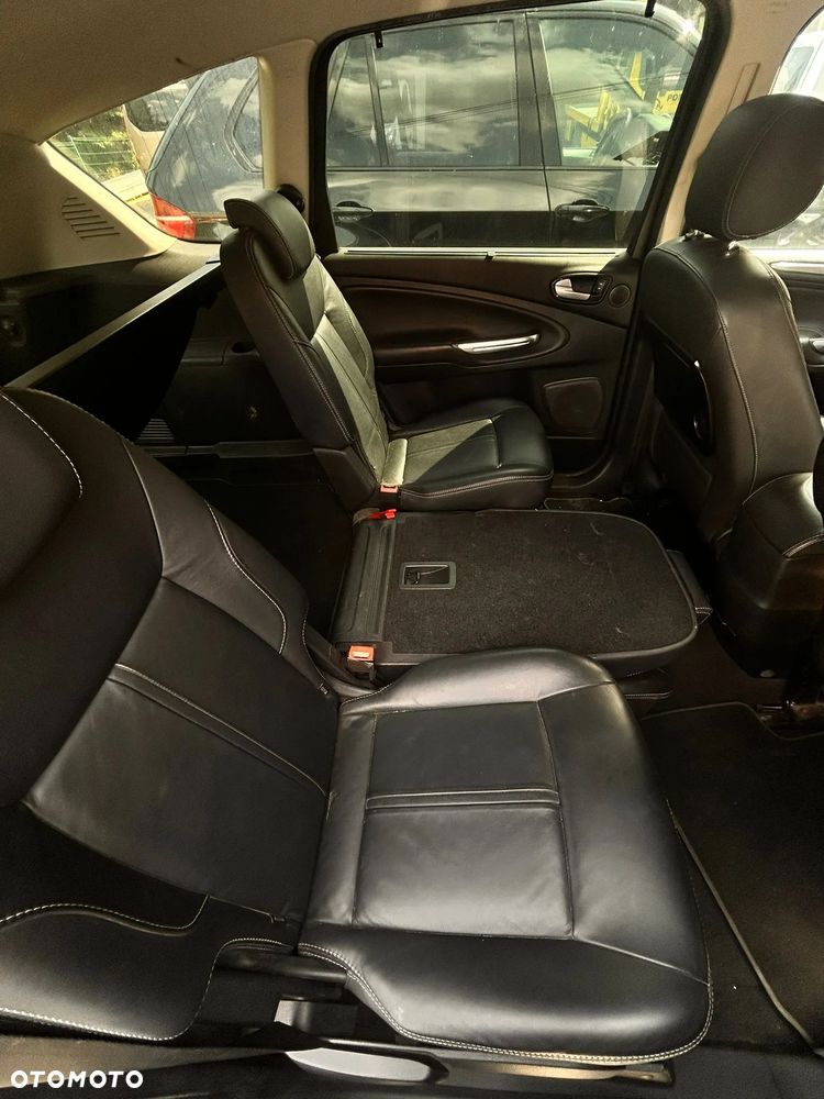Ford S-Max - 10