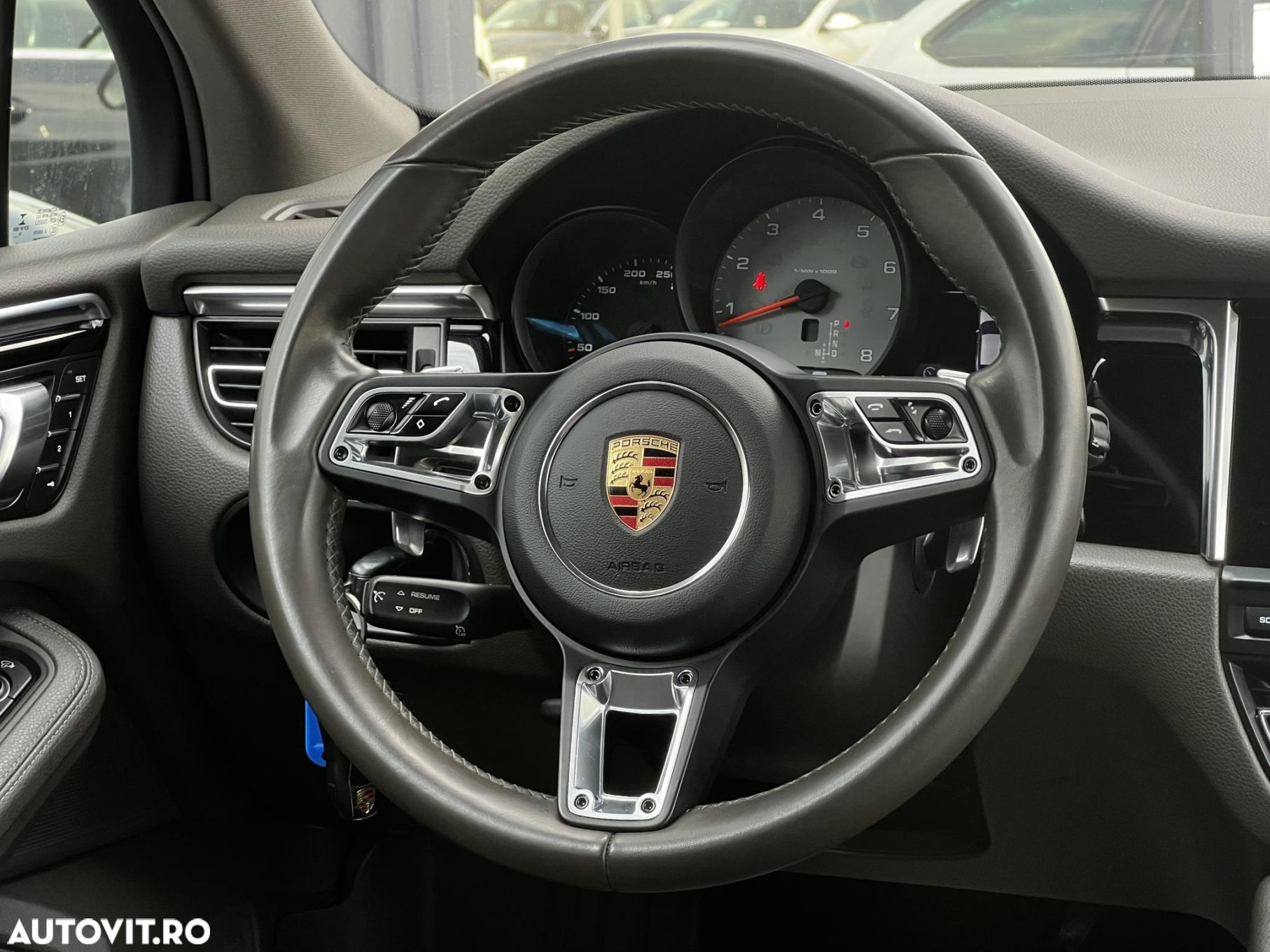 Porsche Macan S - 11