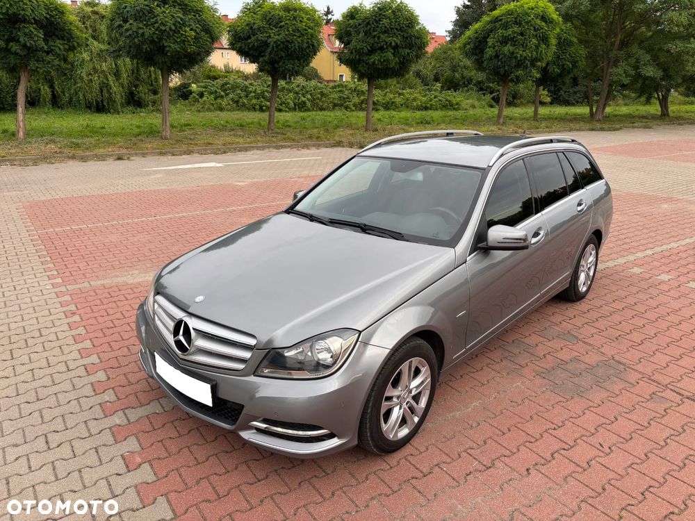 Mercedes-Benz Klasa C 180 CGI BlueEff Avantgarde - 1