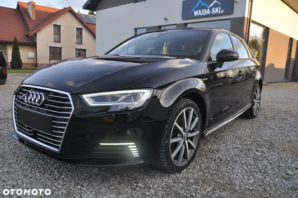 Audi A3 Sportback - 1