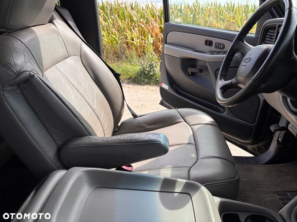 Chevrolet Tahoe 5.3 4WD - 27