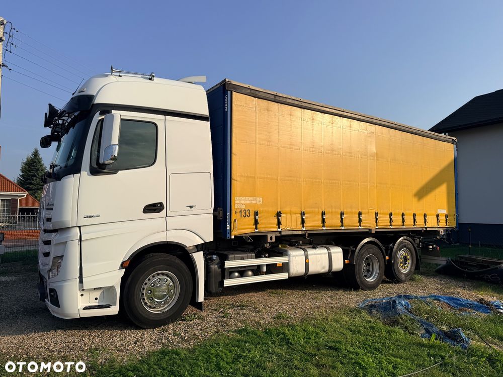 Mercedes-Benz ACTROS MP4 - 4