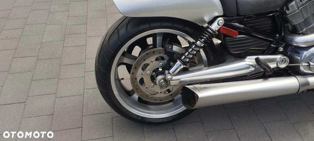 Harley-Davidson V-Rod Muscle - 12