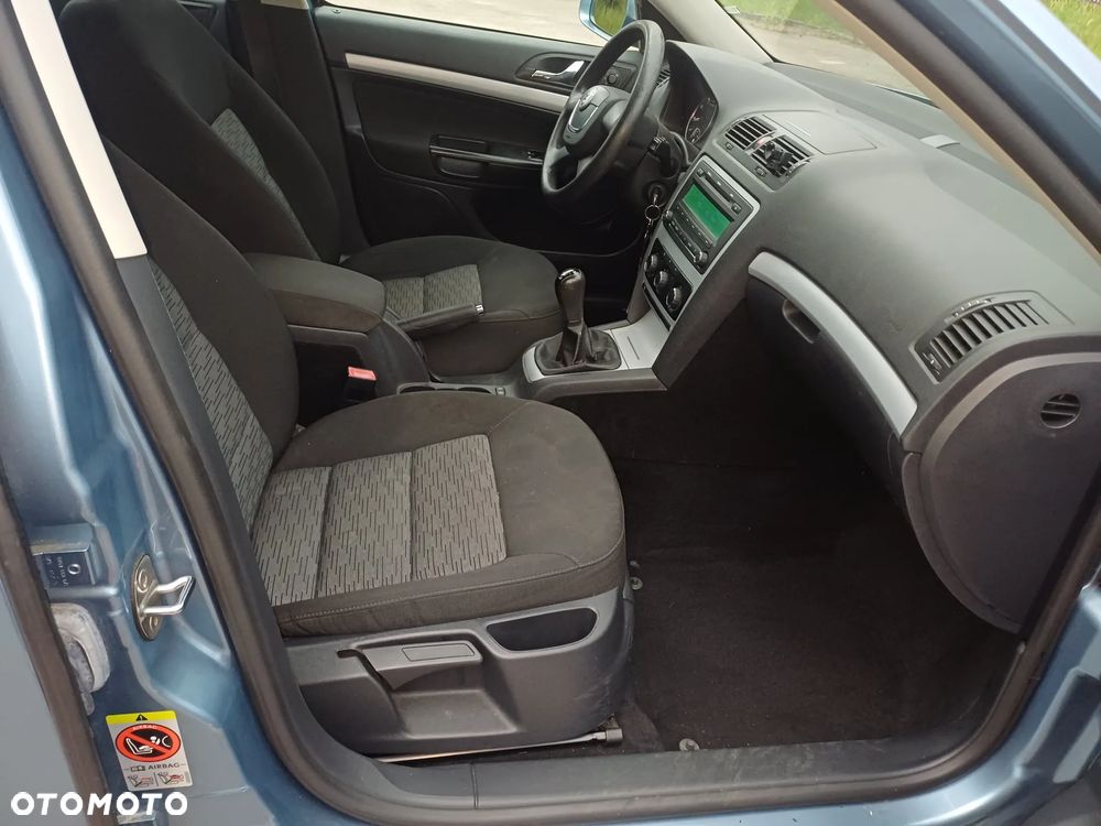 Skoda Octavia 1.6 Ambiente EU5 - 12