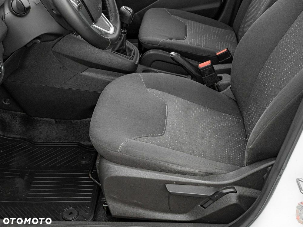 Ford Transit Courier - 15