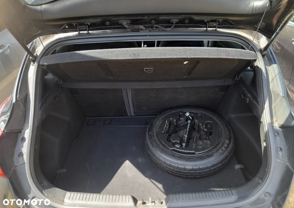 Hyundai i30 1.4 BlueDrive Classic - 16