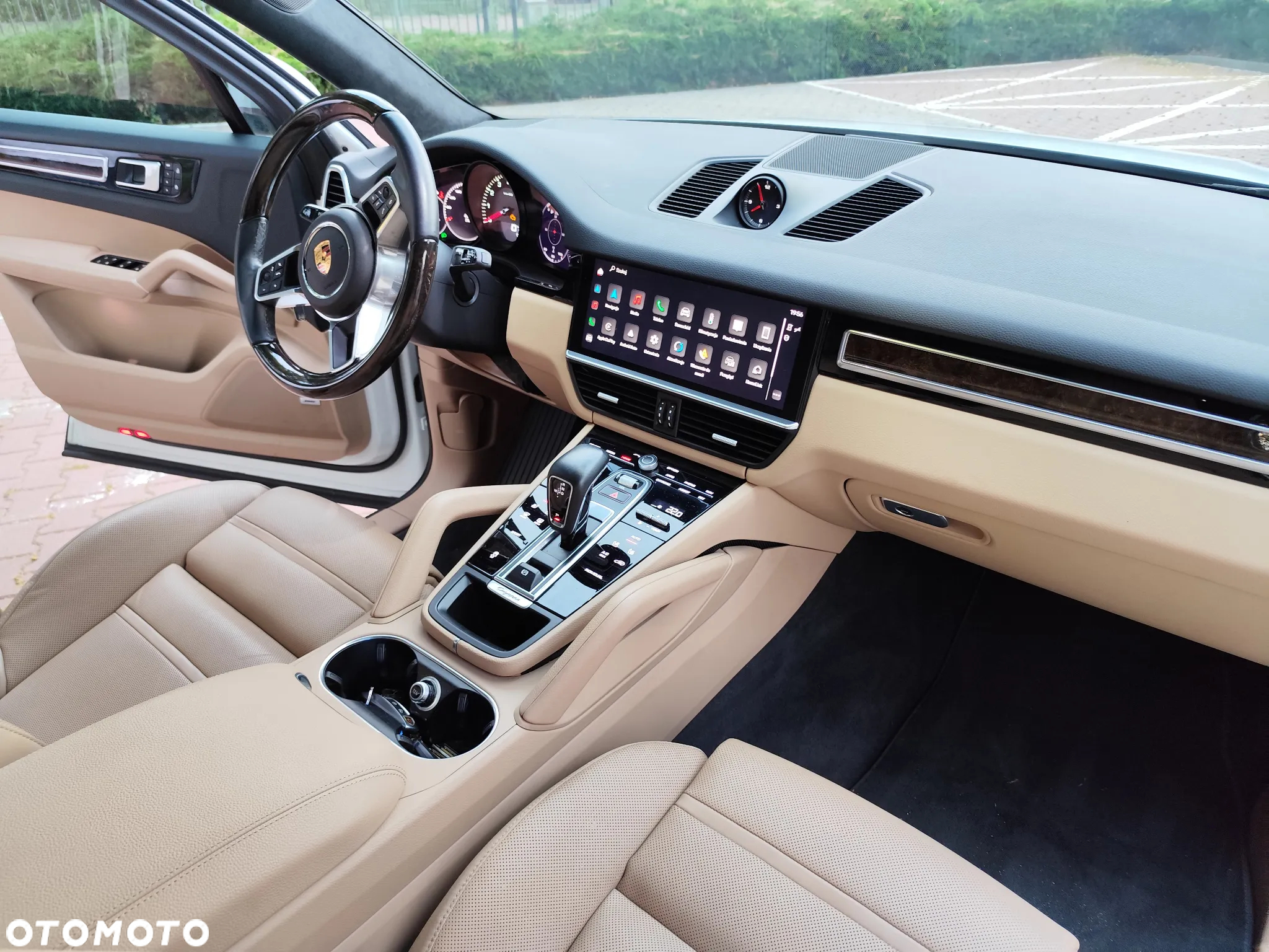 Porsche Cayenne Platinum Edition - 9