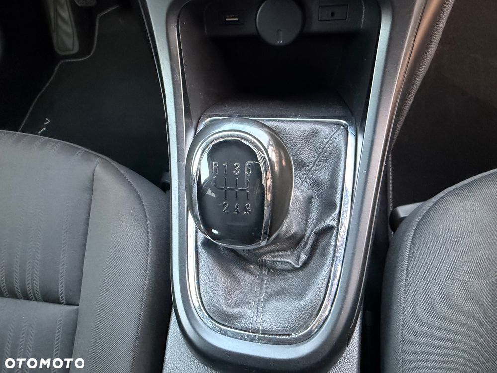 Opel Astra 1.4 Turbo - 11