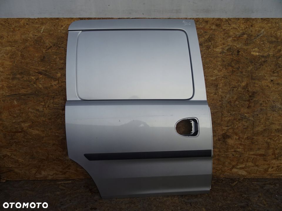 DRZWI PRAWY TYŁ PRZESUWNE OPEL COMBO C 1.4 16V - 1
