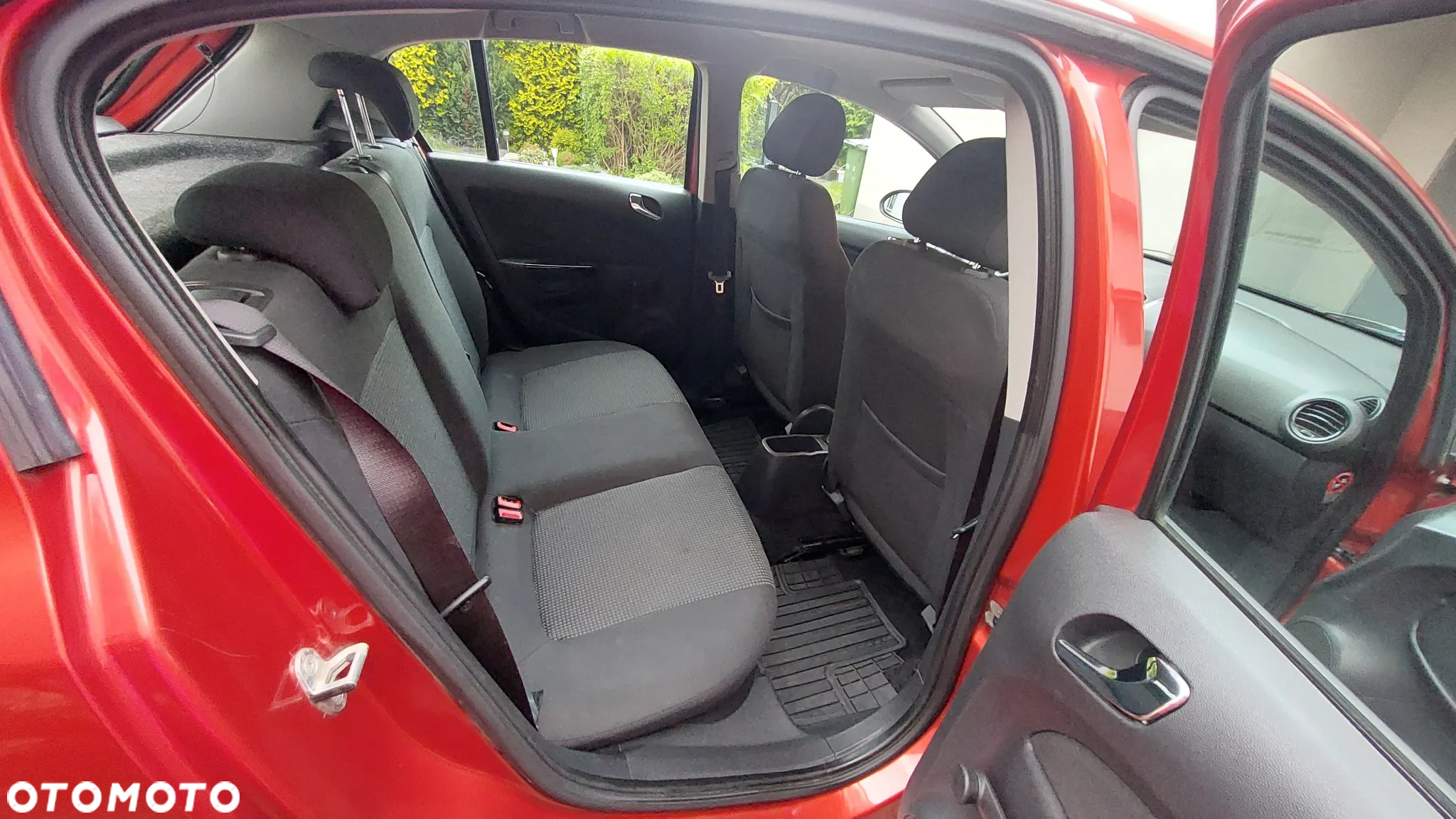 Opel Corsa 1.2 16V Edition / Active - 9