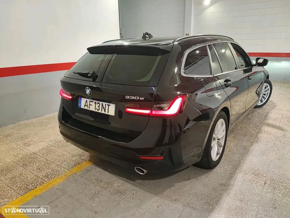 BMW 330 e Touring Corporate Edition Auto - 3