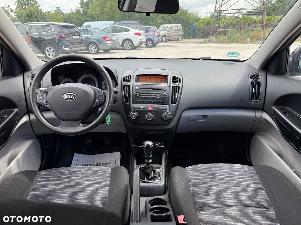 Kia Ceed 1.6 L - 34