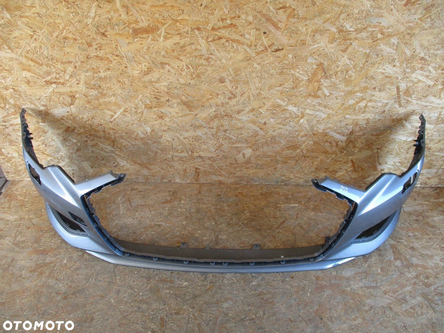 ZDERZAK PRZÓD PRZEDNI AUDI A6 C8 - 6