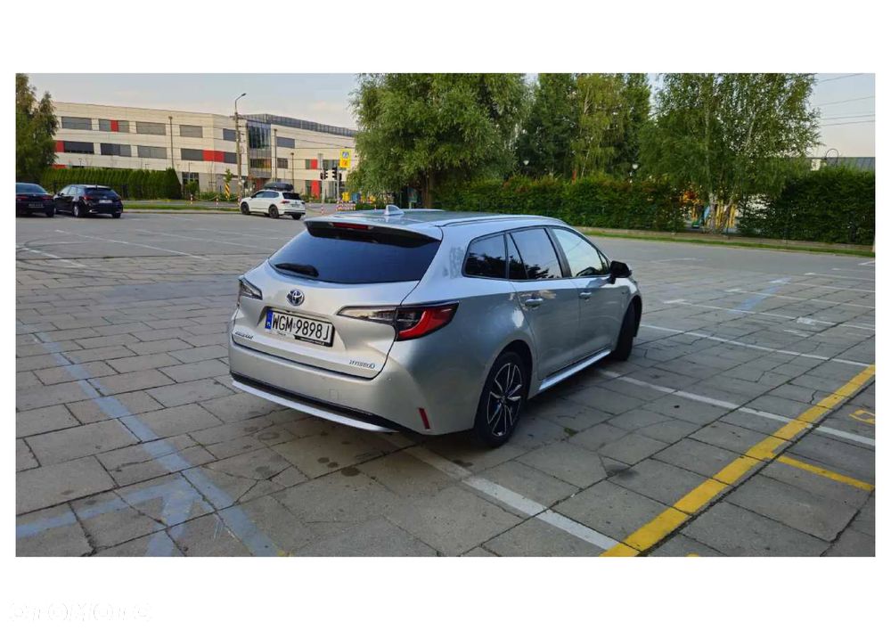 Toyota Corolla 1.8 Hybrid Comfort - 3