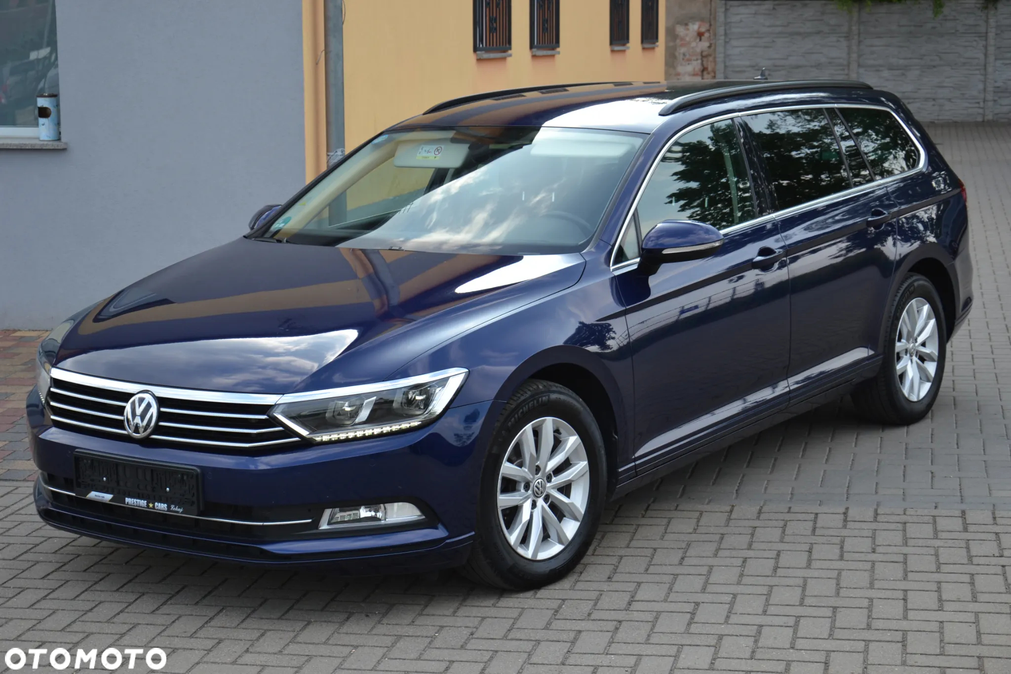 Volkswagen Passat Variant 2.0 TDI DSG (BlueMotion Technology) Comfortline - 3