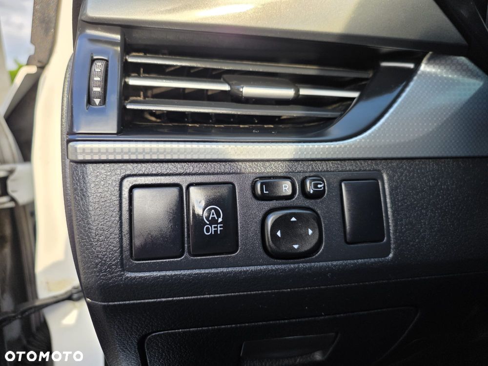 Toyota Avensis - 29