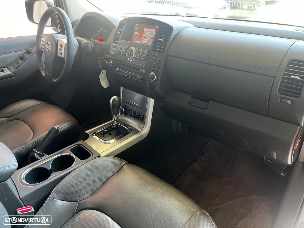 Nissan Navara 3.0 dCi V6 CD LE AT 4WD - 14