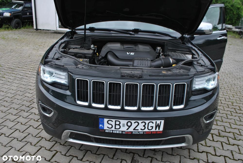 Jeep Grand Cherokee - 16