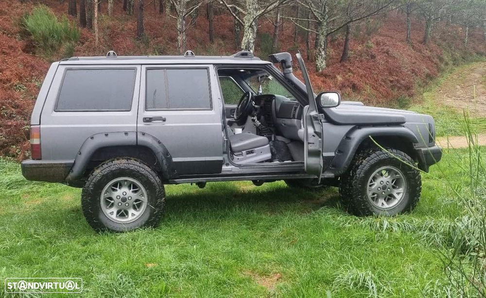 Jeep Cherokee 2.5 TD Sport - 6