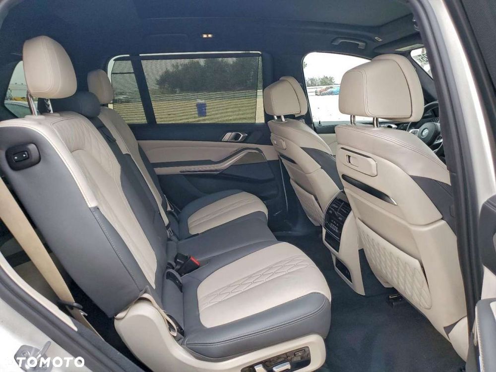 BMW X7 - 3