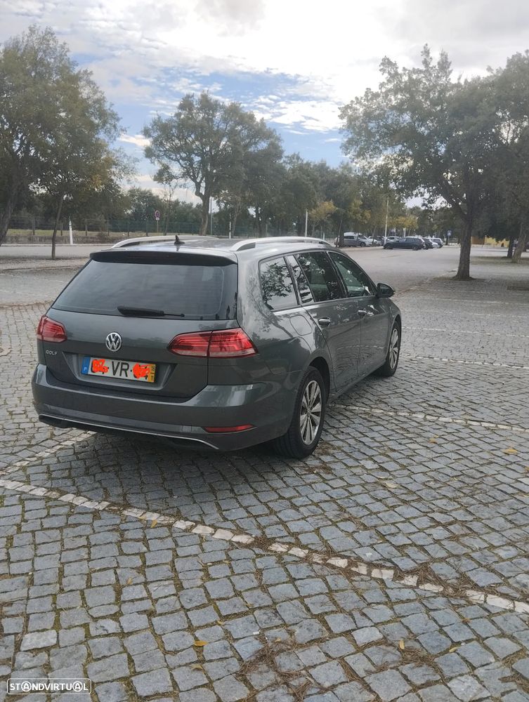 VW Golf Variant 1.6 TDi Confortline DSG - 14
