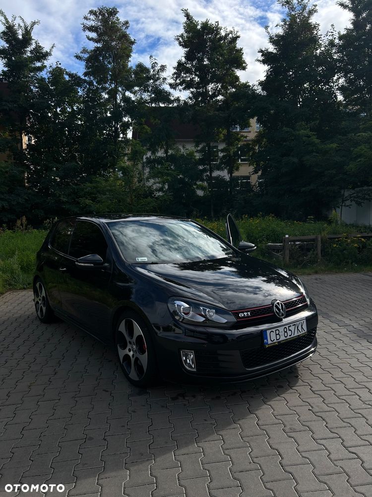 Volkswagen Golf - 2