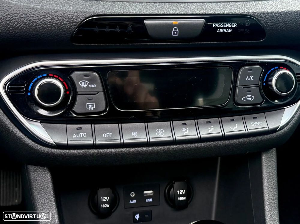 Hyundai i30 SW - 18