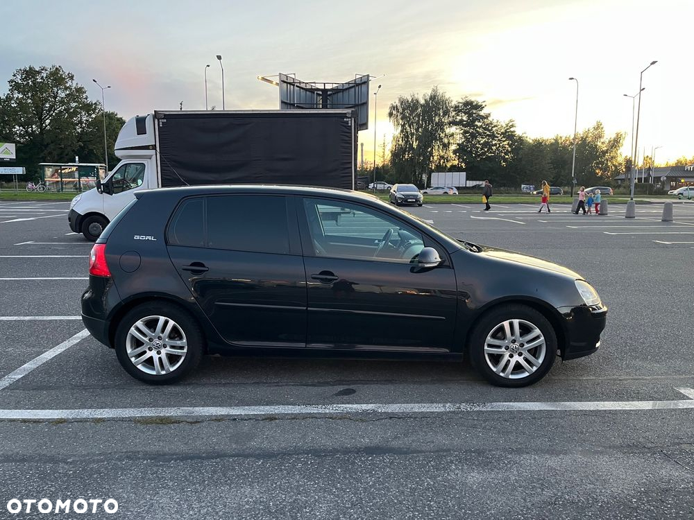 Volkswagen Golf V 1.6 FSI Comfortline - 2