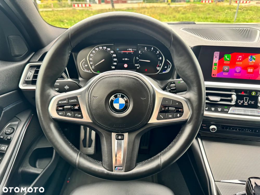 BMW Seria 3 318i M Sport - 23