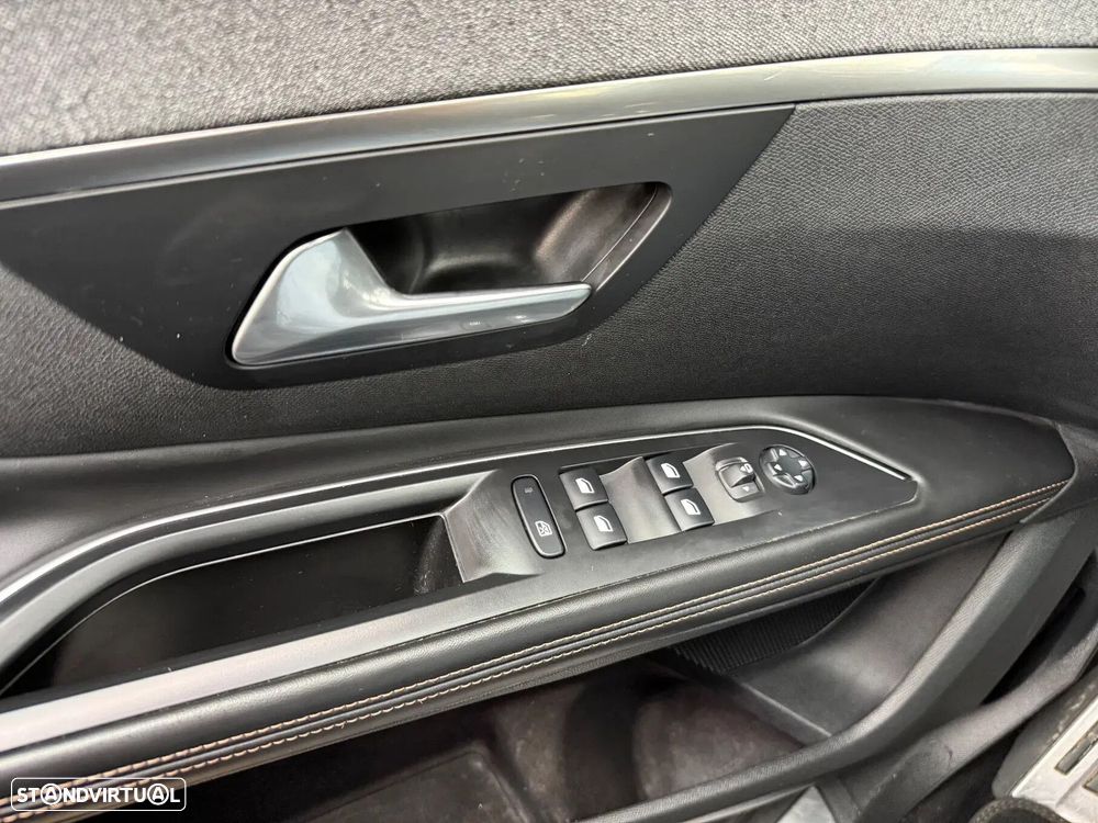 Peugeot 5008 1.5 BlueHDi GT Line EAT8 - 25