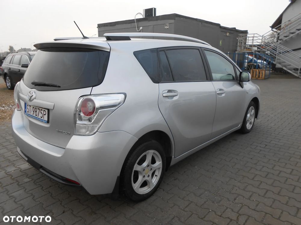 Toyota Verso 2.0 D-4D 2010 7os - 5