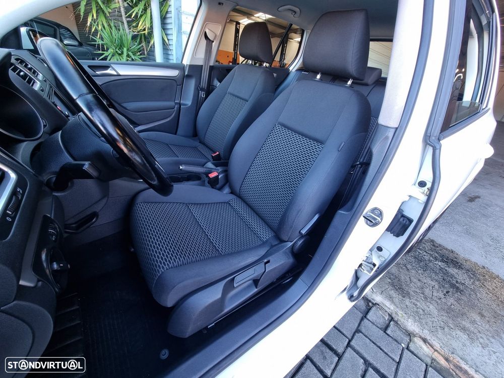 VW Golf 1.6 TDi Confortline DSG - 3