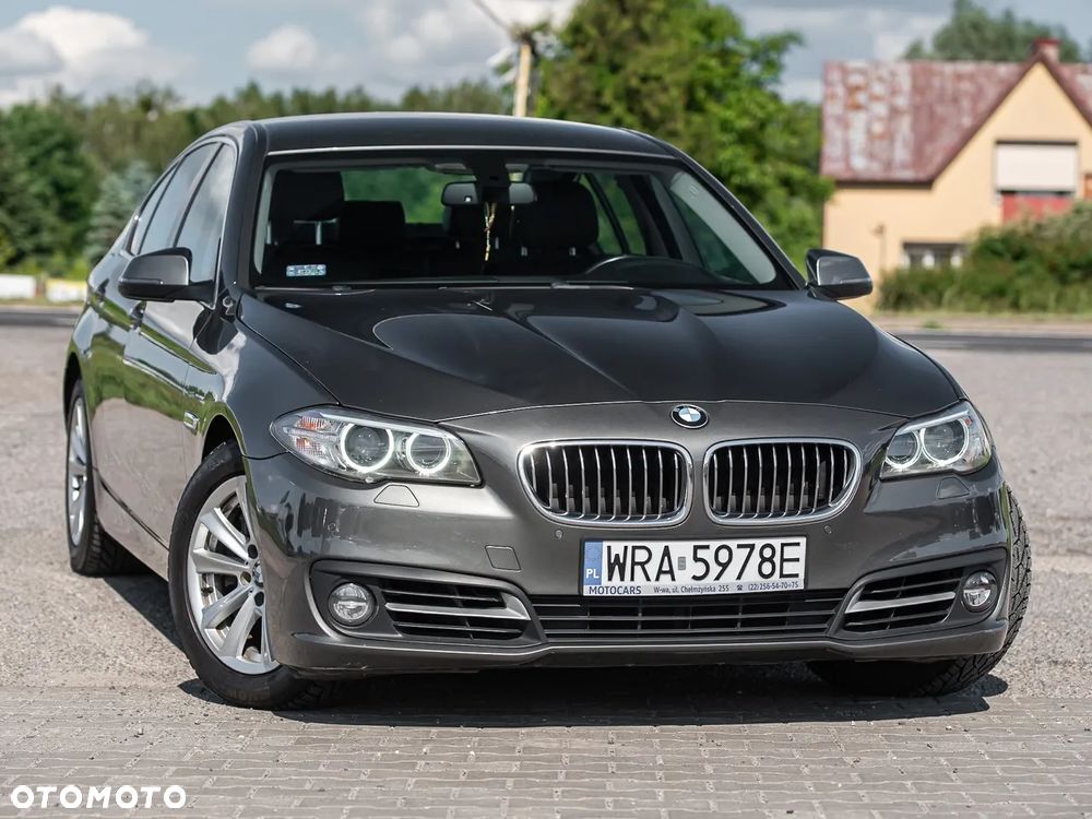 BMW Seria 5 525d xDrive - 2