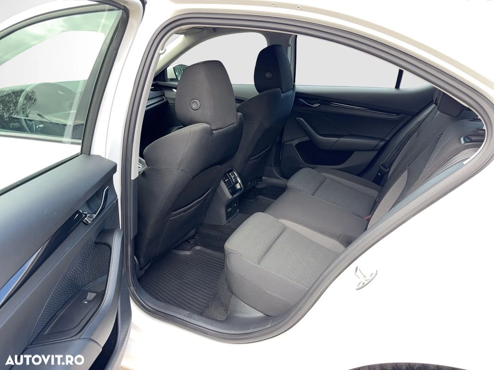 Skoda Octavia 2.0 TDI DSG Ambition - 20