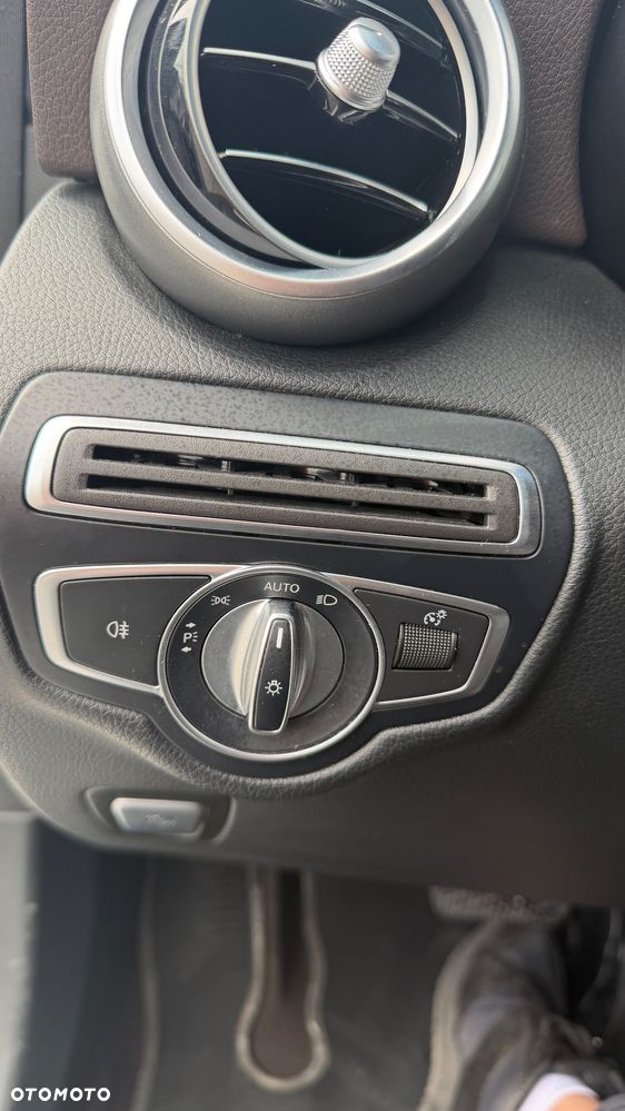 Mercedes-Benz GLC 220 d 4Matic 9G-TRONIC Exclusive - 25