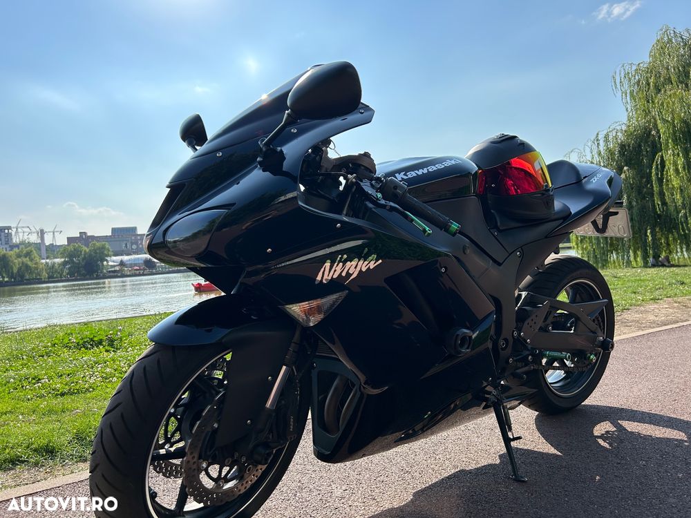 Kawasaki ZX-6R Ninja - 2