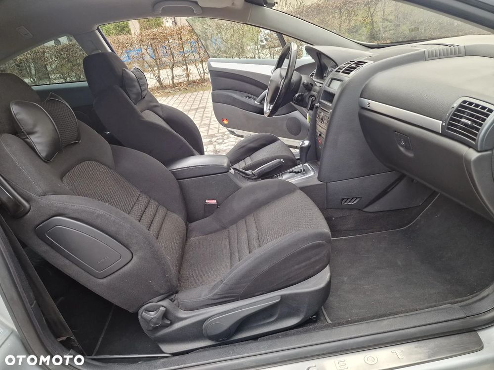 Peugeot 407 V6 HDi FAP 205 Sport - 12