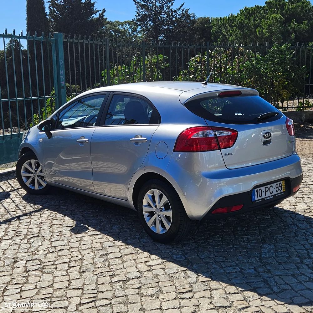 Kia Rio 1.1 CRDi More Edition - 3