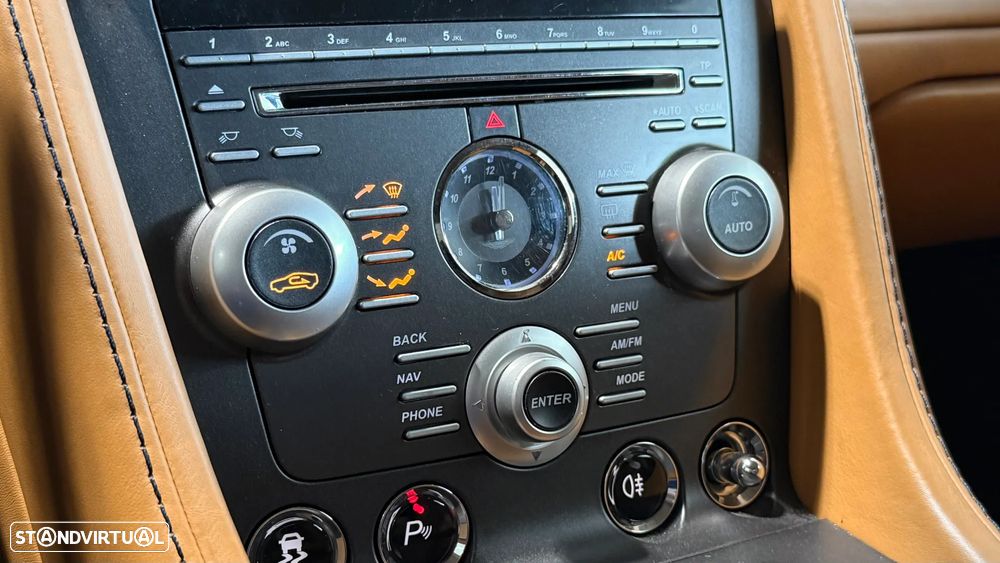 Aston Martin Vantage Roadster V8 Sportshift - 26