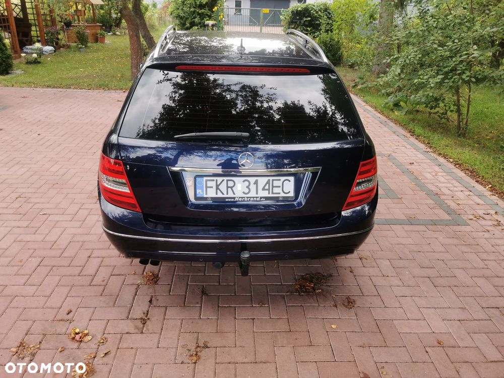 Mercedes-Benz Klasa C 180 CGI BlueEff Avantgarde - 6