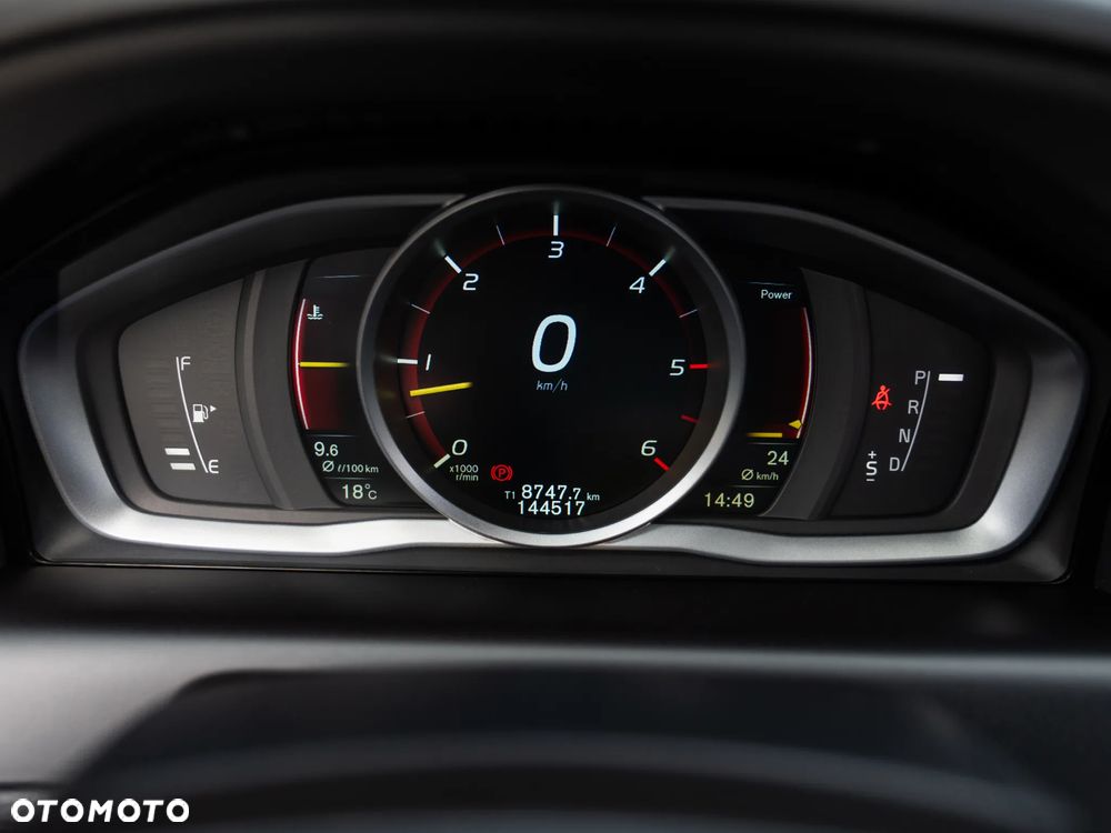 Volvo XC 60 D3 Geartronic Ocean Race - 36