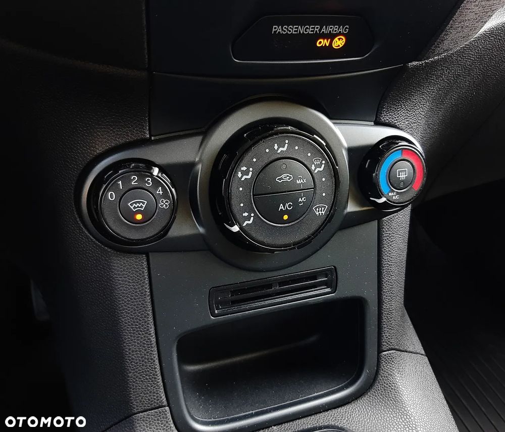 Ford Fiesta 1.4 Trend EU6 - 38